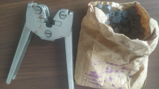 Пломбиратор СССР +800гр.,пломб  (180шт.)