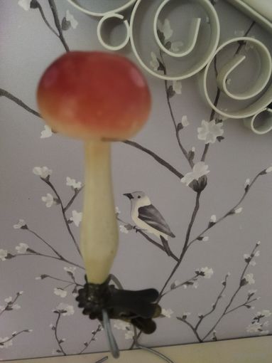 Елочная игрушка гриб