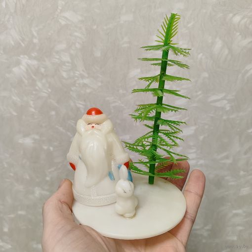 Фигурка Дед Мороз с зайцем и ёлкой СССР