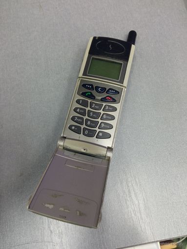 Мобильный телефон