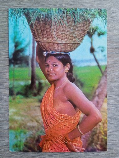 Этнография. Южная Индия. Деревенская девушка