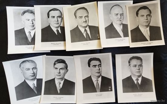 Группа товарищей. 9х12 см. 1950-е. Одним лотом