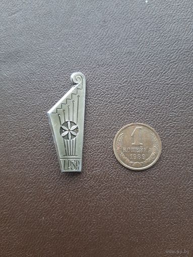 Значок легкий Латвия