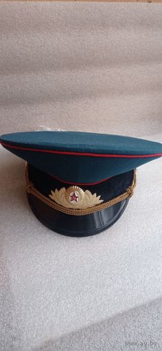 ФУРАЖКА ОФИЦЕРСКАЯ ПАРАДНАЯ ВС СССР  ОРИГИНАЛ  . Распродажа Коллекции !!! . Экспресс  Аукцион не с рубля без МПЦ и прочего 3 ДНЯ  .Много лотов в продаже .