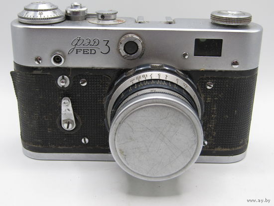 Фотоаппарат "ФЭД 3" с объективом "Индустар 61". В оригинальном чехле. СССР.
