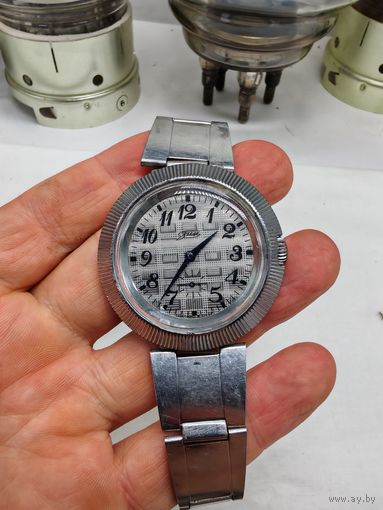 Часы зим рабочие