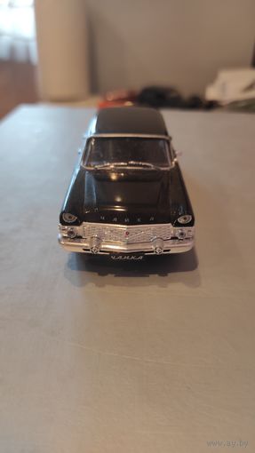 Автолегенды ссср. Газ 13 Чайка. Черная.