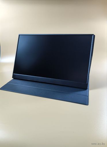 Портативный монитор 15,6