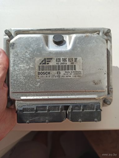 Блок управления Шаран 2000 г.