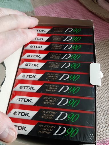 Кассета TDK D90. с блока