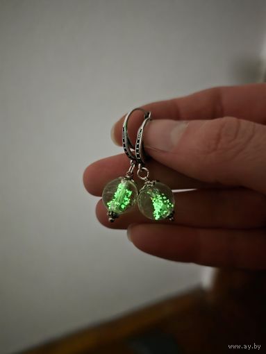 Серьги ручной работы из стекла (светятся в темноте фото) в серебре