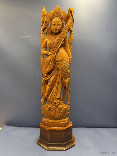 Сарасвати Богиня мудрости Дерево Сандал