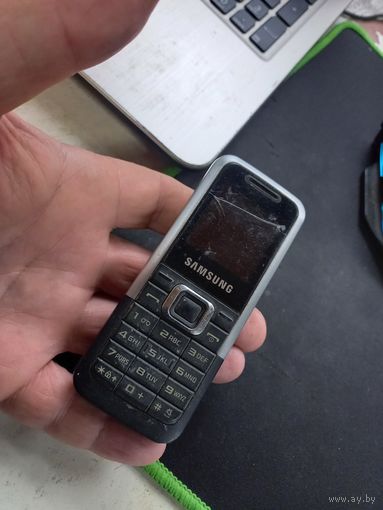 Мобильный телефон SAMSUNG