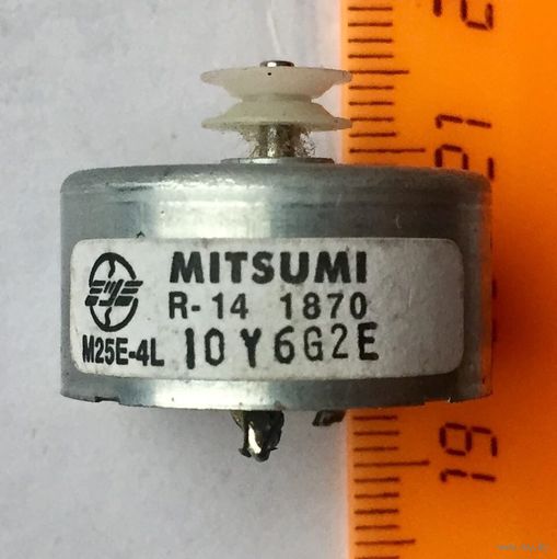 Mitsumi M25E-4L. 3 Вольта (1-7 Вольт). Диаметр вала около 2 мм. Электро мотор, моторчик