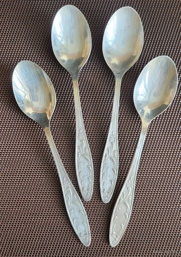 Ложки десертные "Пламя", мельхиор, одним лотом 4 шт.