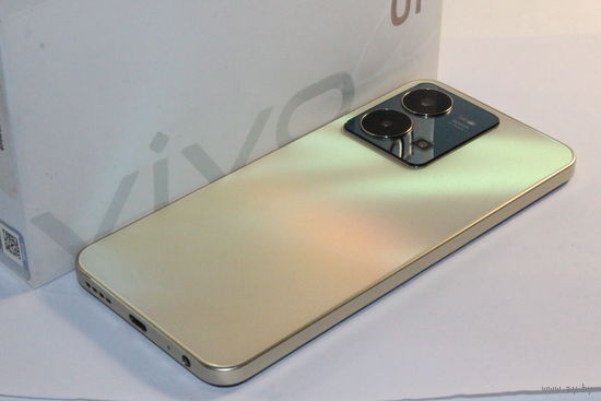 Телефон Vivo Y35 4GB/64GB