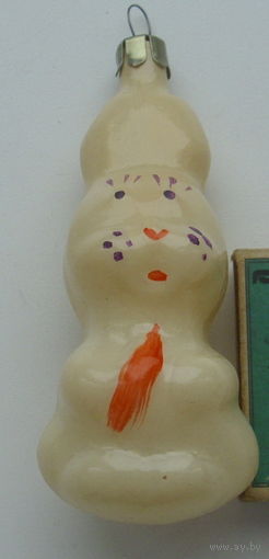 Ёлочная игрушка. Заяц с морковкой.