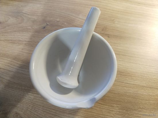 Ступка фарфоровая малая, диаметр внутренний 100 мм