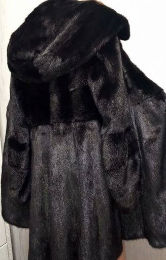 МЕХ - ЛЮКС! НОРКОВАЯ ШУБА С КАПЮШОНОМ. БРЕНД "DUOBUNAR". Р-р 44/Дл./-90 см.