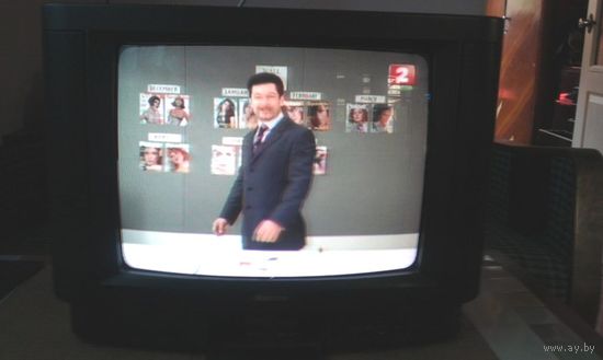 Телевизор SAMSUNG 14" (37см)  б/у с пультом / made in Korea