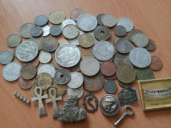 С РУБЛЯ! Лот монет из воды, 60 шт + сопутствующие предметы с пляжа.