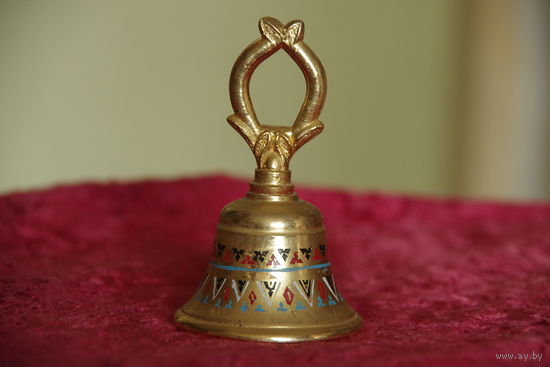 Колокольчик латунный   ( диаметр 5,3 см , высота 9 см )