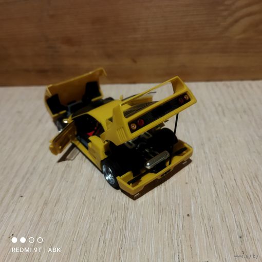 Винтаж.Ferrari F 40.HERPA.Германия.1/43.
