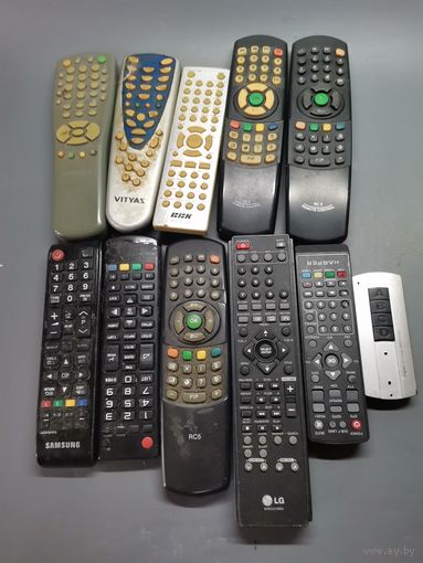 Пульт 11 шт. одним лотом.