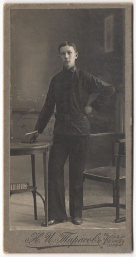 Старинная фотография на картоне