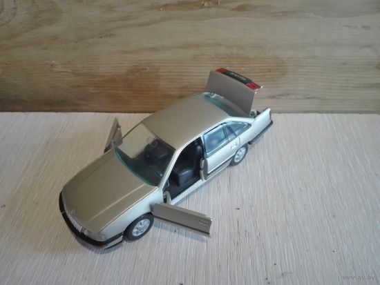 Модели OPEL.OMEGA,SENATOR.Оригинал.Германия.GAMA..1/43.