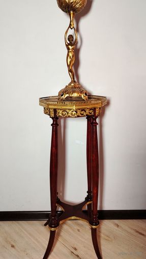 Столик (подставка)