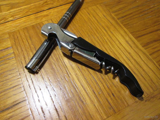 Нож ,открывашка, швейцарское качество стали.