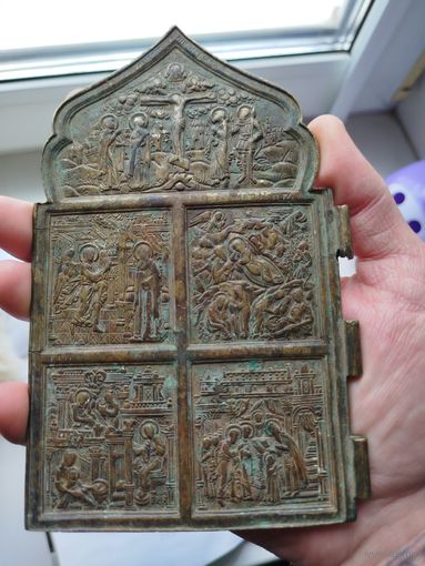 Створка крупного складня