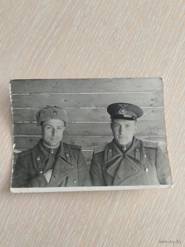 Фото двух военных летчиков. "Махорка".