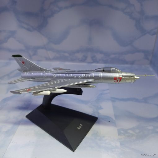 Модель самолёта Су-7