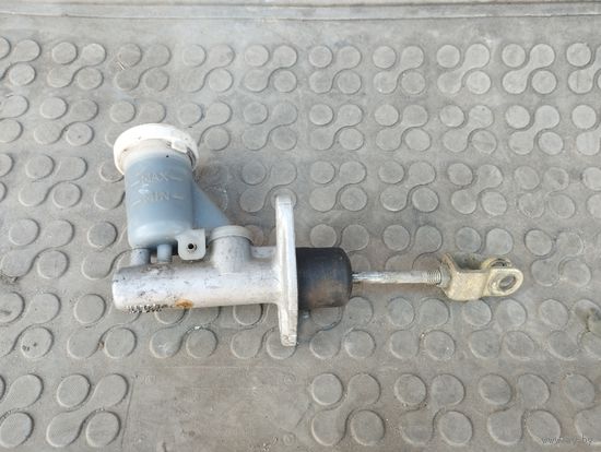 Цилиндр сцепления главный Mitsubishi Carisma