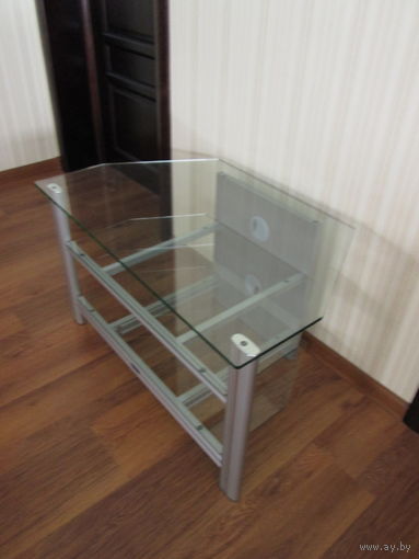 Тумба под телевизор,стеклянная,хай-тэк.Норвегия ,