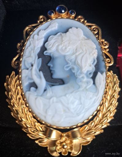 Шикарная брошь, кулон. Золото 22 карат. 916 проба.