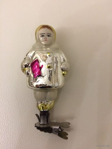 Ёлочная игрушка Девочка с флажком