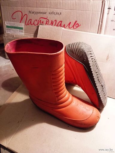 - САПОГИ Резиновые