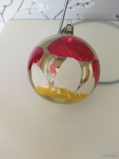 Елочная игрушка шар