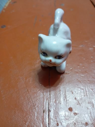 Фигурка Котёнок