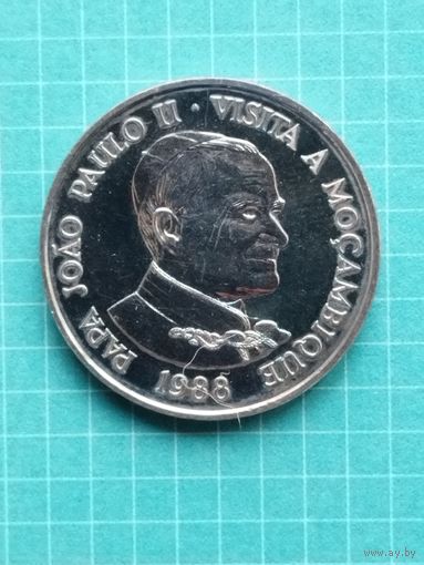 Мозамбик 1000 метикалов 1988 г. Папа Иоанн Павел Второй