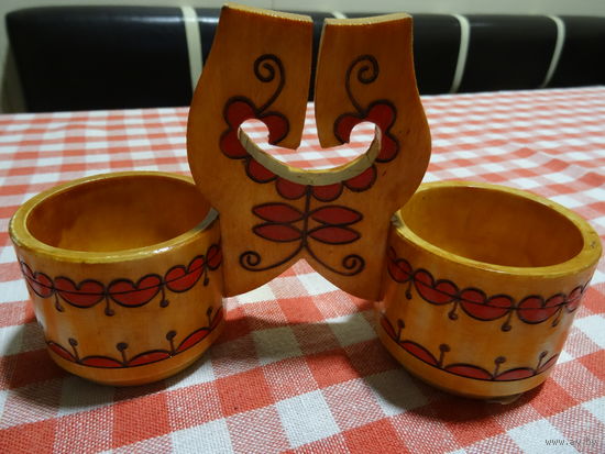 Солонка деревянная (липа) "Красный цветок", Чебоксары, с этикеткой, 1989 г.