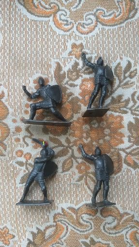 Лот солдатиков 5