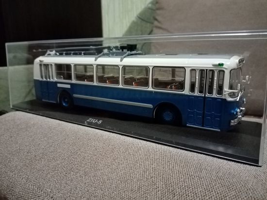 Троллейбус ЗиУ-5. ClassicBus.
