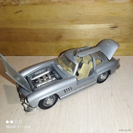 Модель Mercedes 300 SL.Италия.1:24