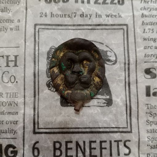 Накладка голова льва, позолоченная старинная.