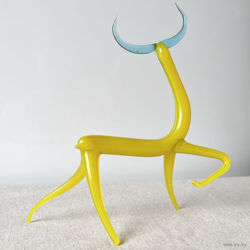 Статуэтка стекло олень 14см