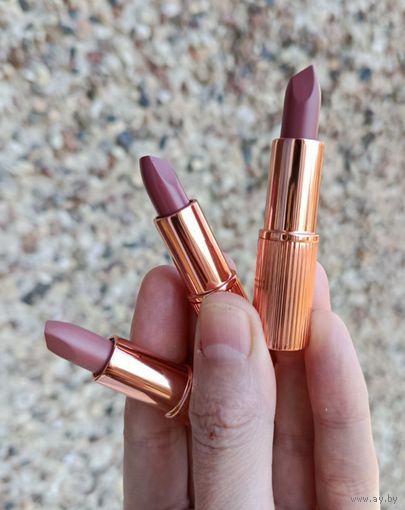 Минипомада Charlotte Tilbury  1.5 гр (из набора, без коробочки, почти половина полноразмерной)